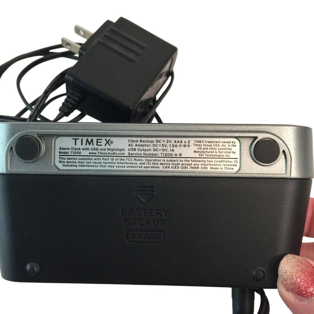 Timex T1200 Dual Alarm Clock w/USB Charging Nightlight Backup Battery Tested - Picture 6 of 8
